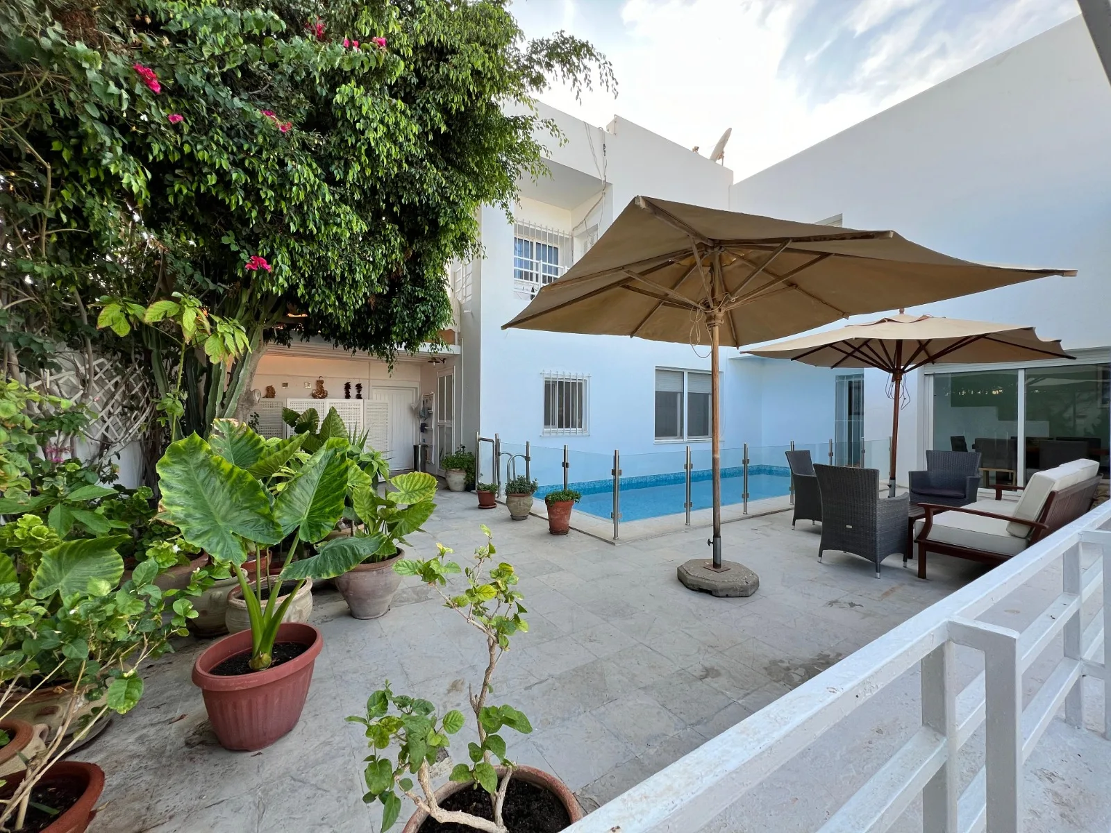 Villa de 312 m² sur un terrain de 500 m²